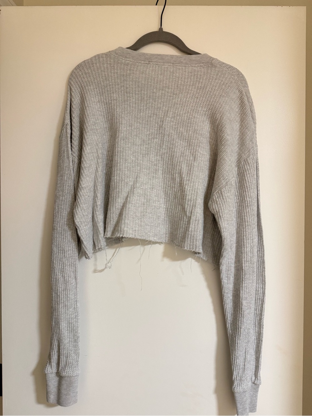 Brandy Melville Gray Thermal Cropped Long Sleeve Top - Picture 3 of 4